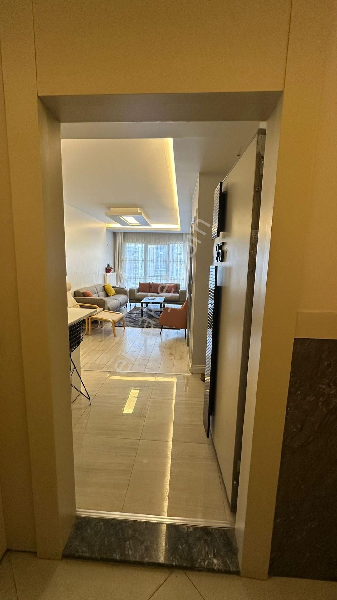 Esenyurt Cumhuriyet Mahallesi 1+1 Full Eşyalı Kiralık Daire Site İçerisinde Balkonlu Şehir Manzaralı - Görsel 5