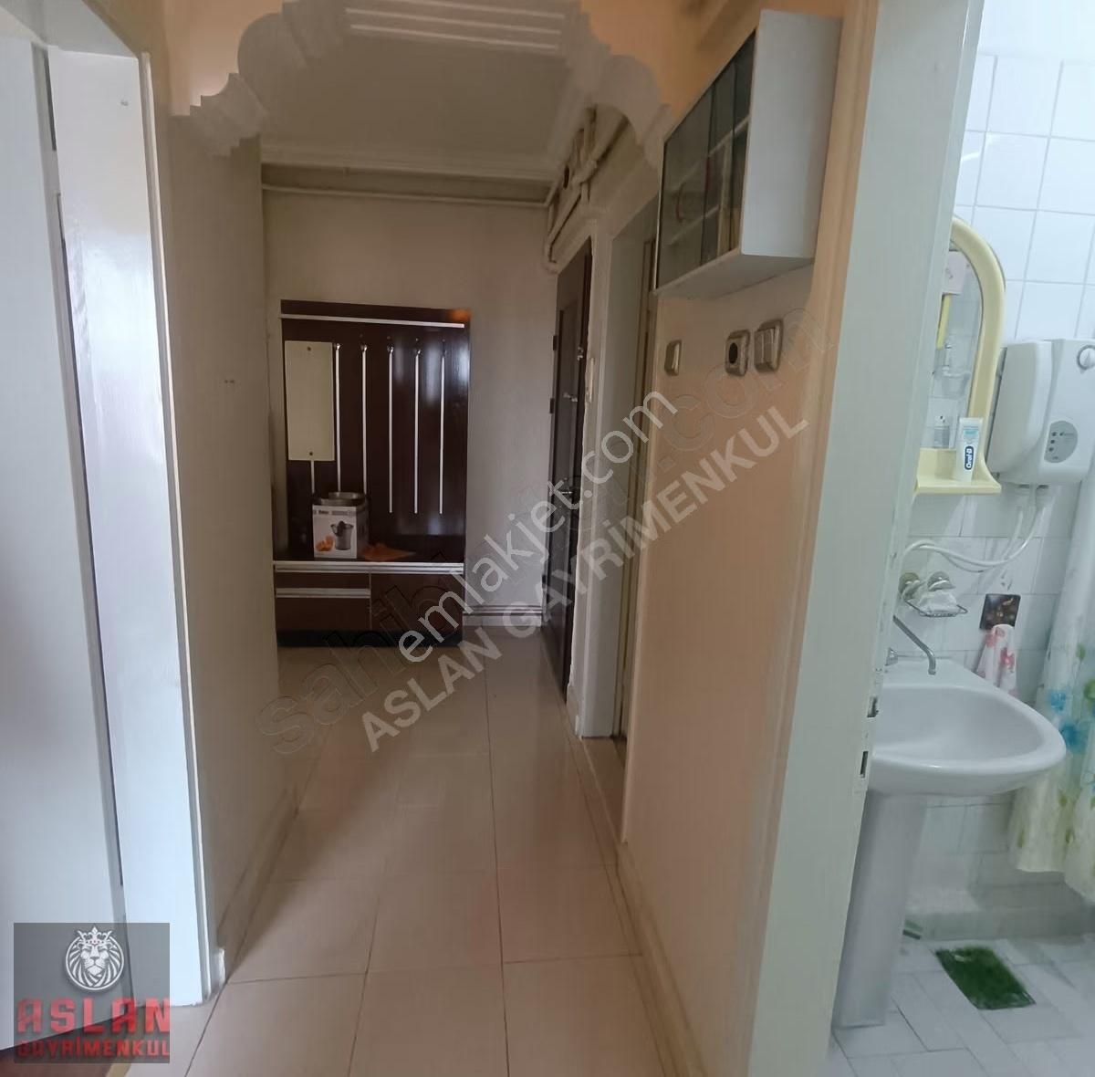 Aslan Emlak Gayrimenkulden Atatürk Bulvarı Üstü Satılık 2+1 - Görsel 3