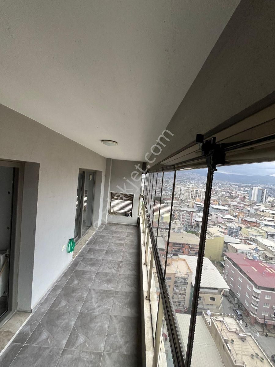 Bornova Trio Sky Da Boş 2+1 Satılık Daire