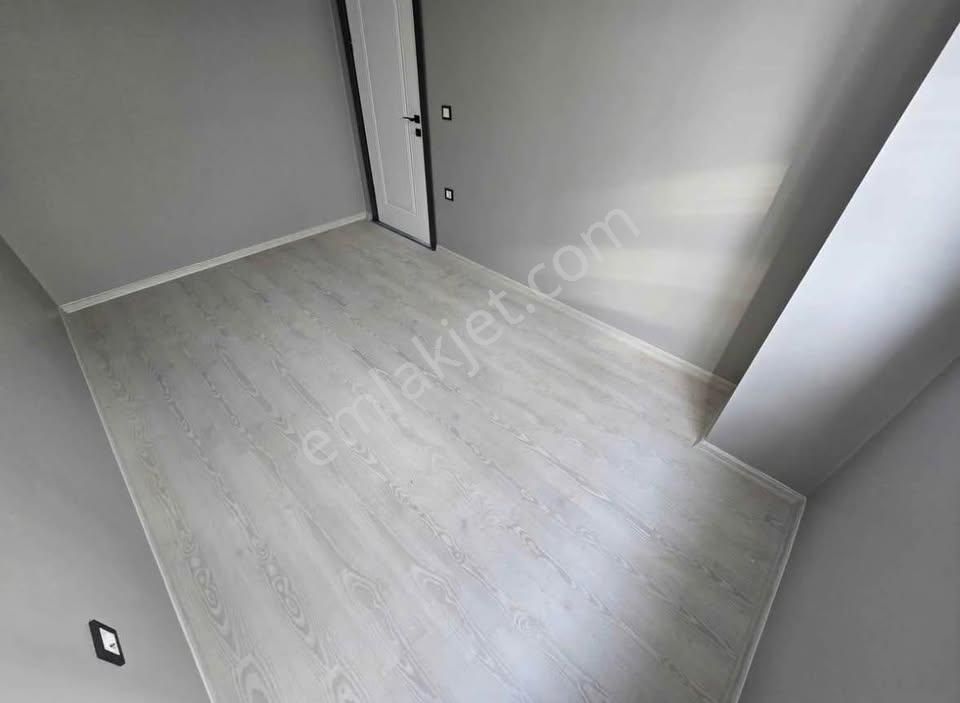 Esenyurt Cumhuriyet Mh. Metrobüse Yakın Mesafede Yüksek Giriş 1+1 Daire.. - Görsel 6