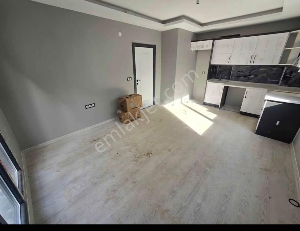 Esenyurt Cumhuriyet Mh. Metrobüse Yakın Mesafede Yüksek Giriş 1+1 Daire.. - Görsel 2