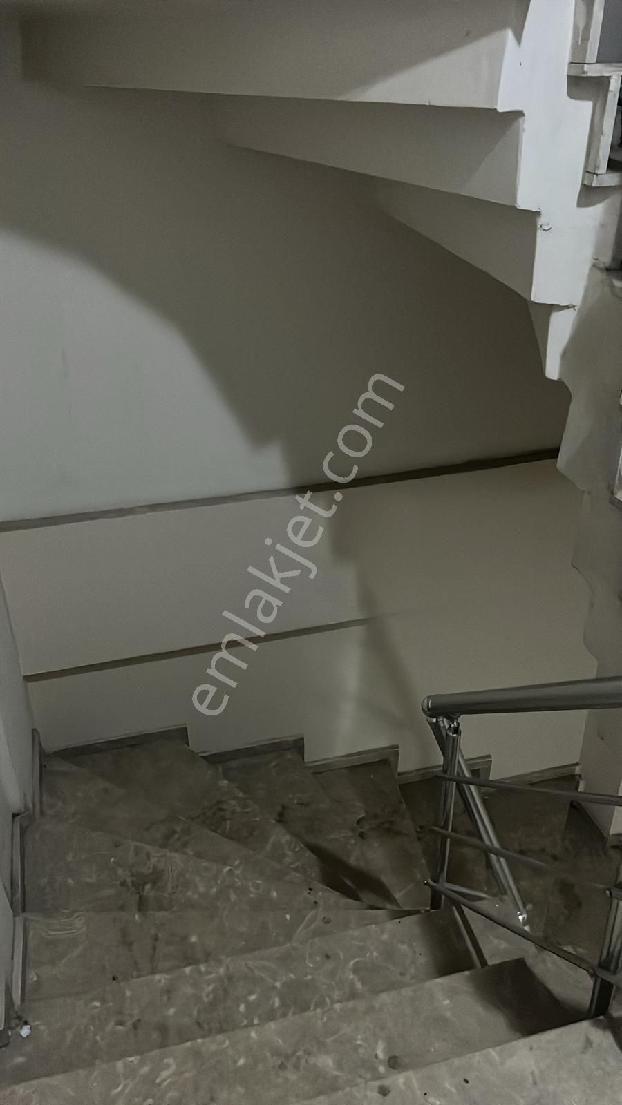 Buca Yıldız Mahallesi Eşyalı 1+1 - Görsel 14