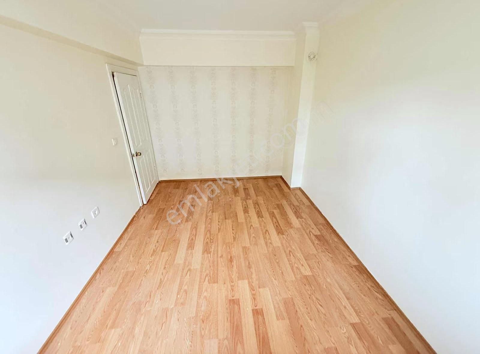 Bahçelievler'de Kiralık 3+1 Daire - Cadde Üzeri, 120m² - Görsel 5