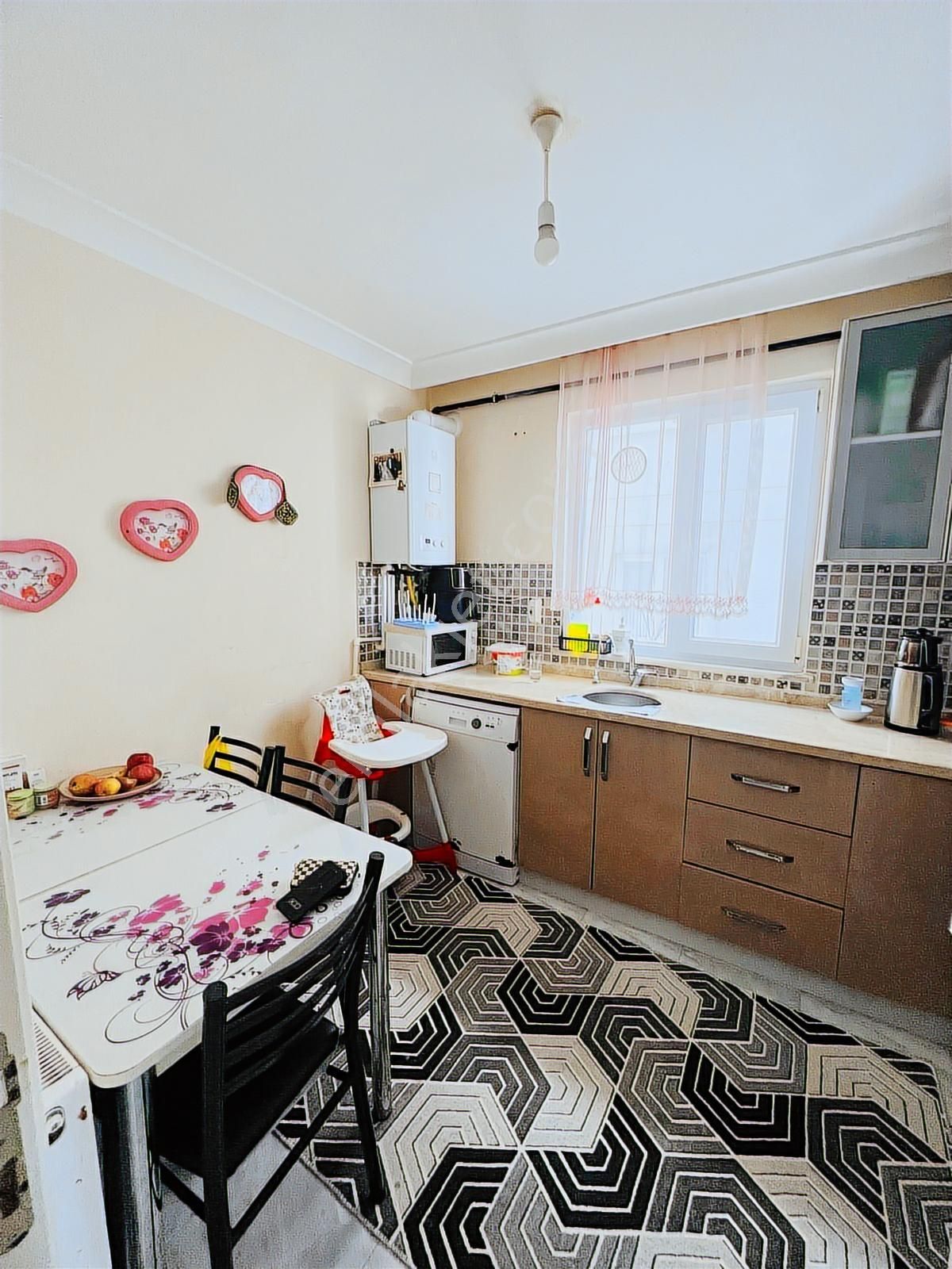 İstanbul Sancaktepe Safa Mah. Satılık 2+1 Ara Kat 95 M2 - Görsel 13