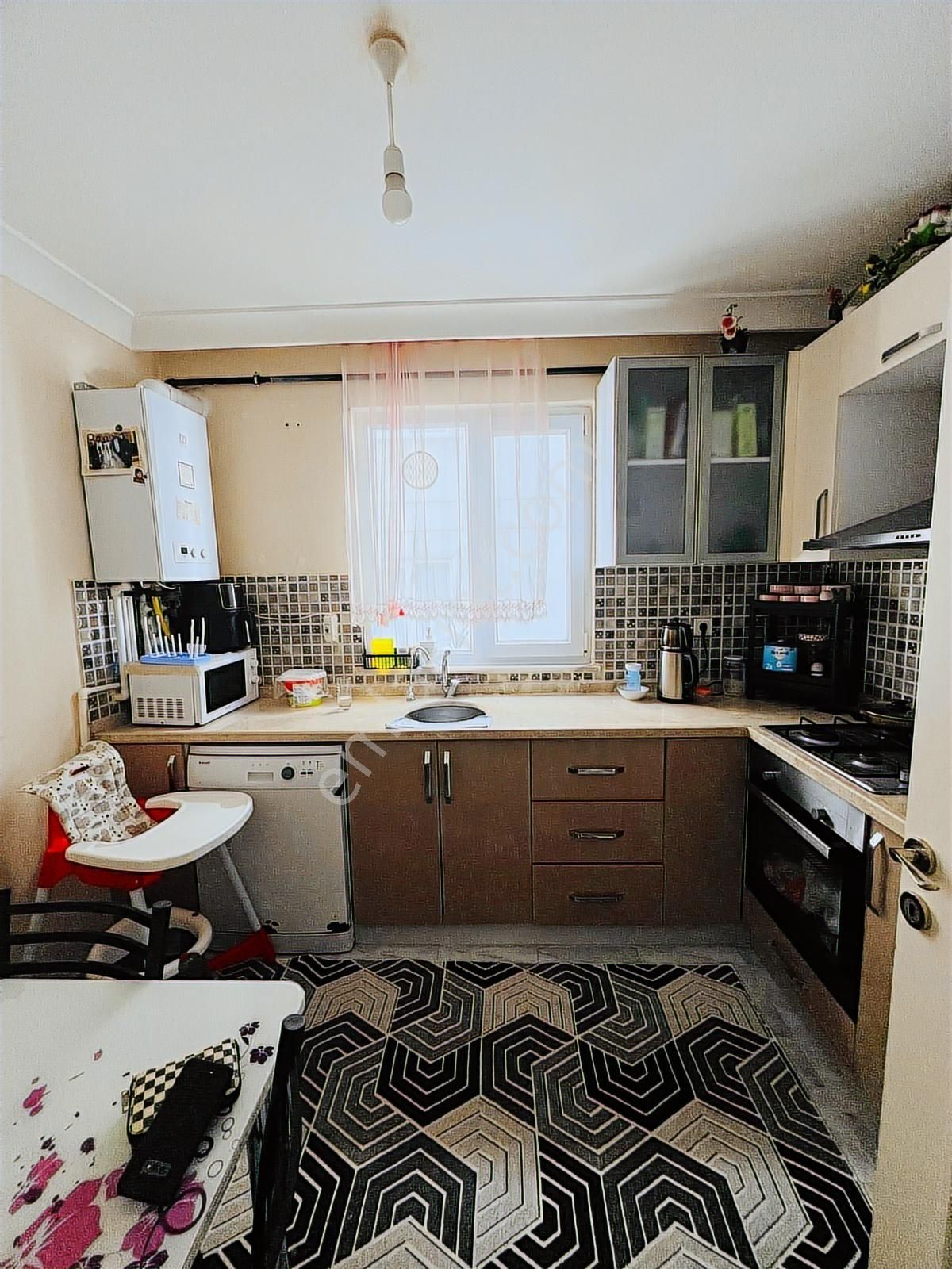 İstanbul Sancaktepe Safa Mah. Satılık 2+1 Ara Kat 95 M2 - Görsel 9