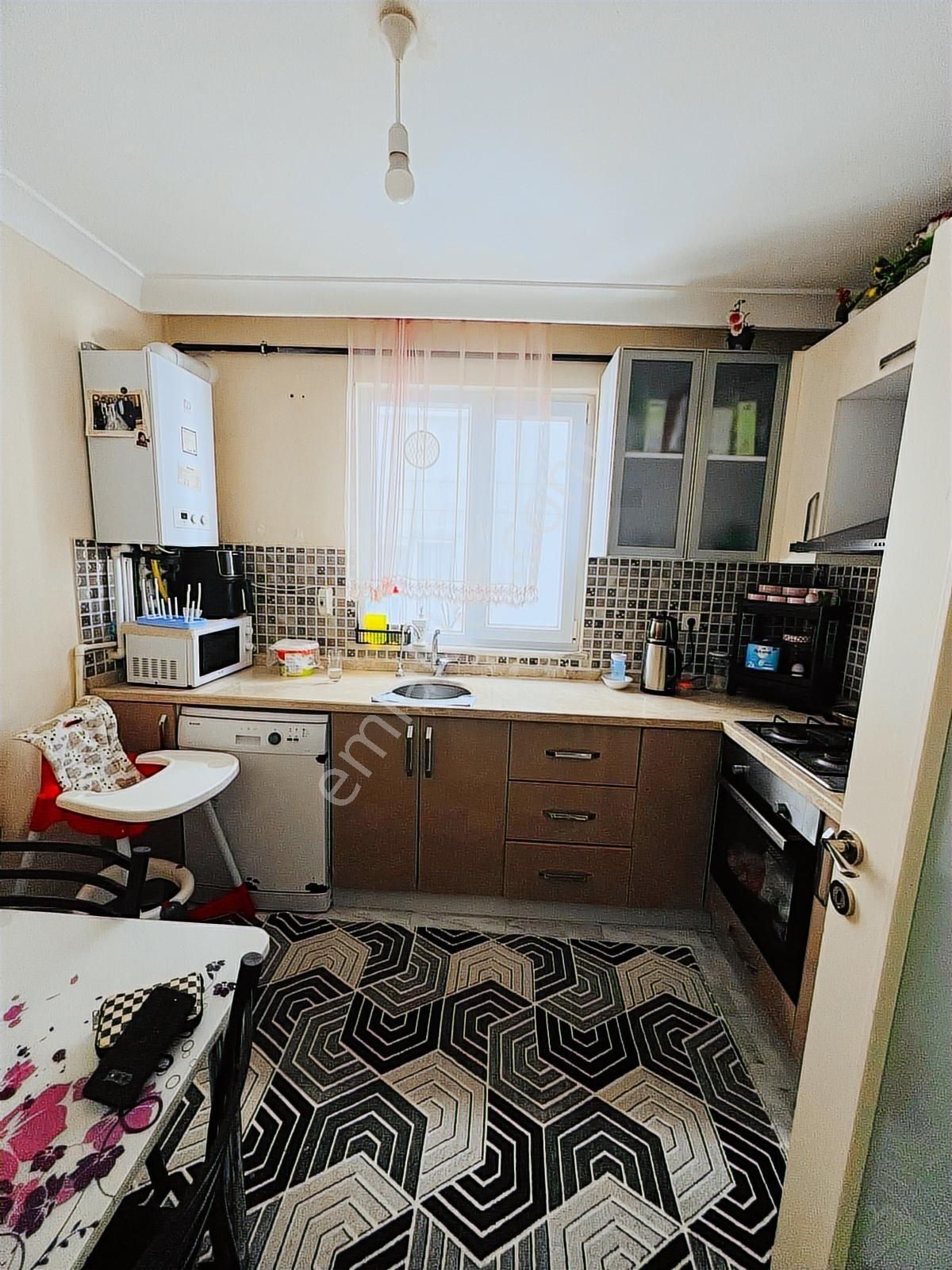 İstanbul Sancaktepe Safa Mah. Satılık 2+1 Ara Kat 95 M2 - Görsel 20