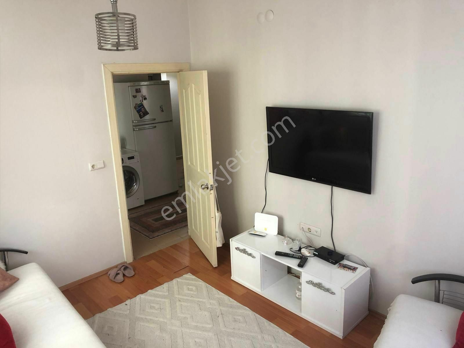 Bahçelievler Mahallesi'nde Kiralık 1+1 Eşyalı Daire - Görsel 3