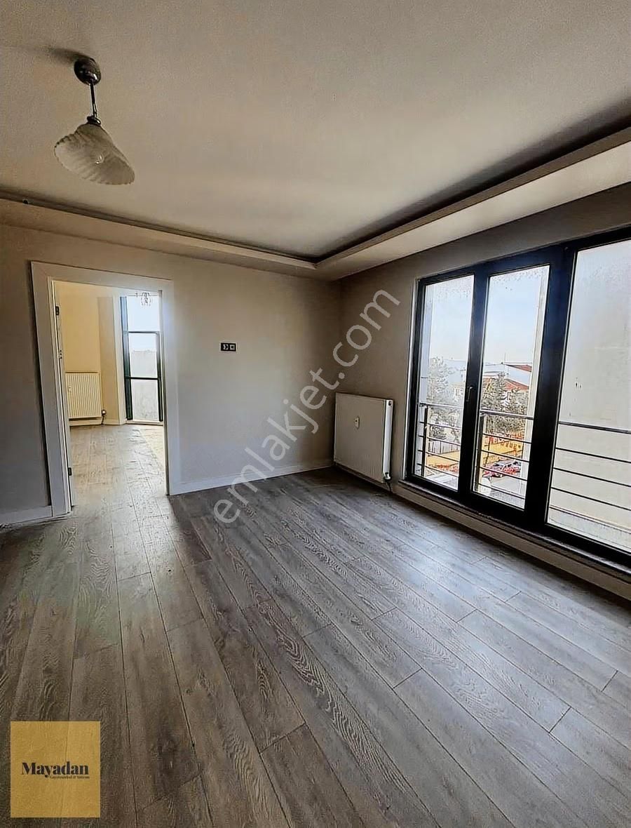 Mayadan Gyo Corner Plazada Ön Cephe Köşe Kiralık Ofis Yada Daire - Görsel 3