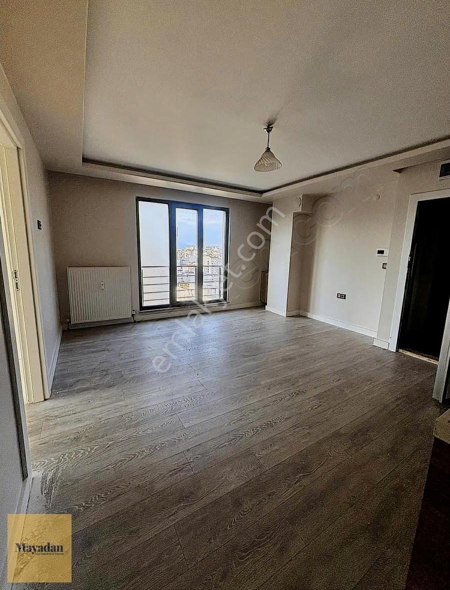 Mayadan Gyo Corner Plazada Ön Cephe Köşe Kiralık Ofis Yada Daire - Görsel 15