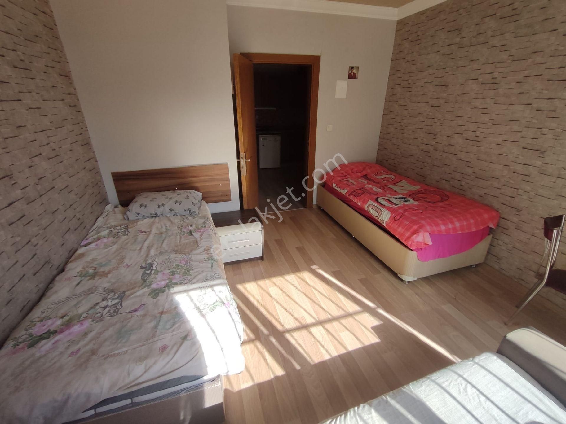 İller Bankası Civarında Temiz Eşyalı 1+1 Daire - Görsel 2