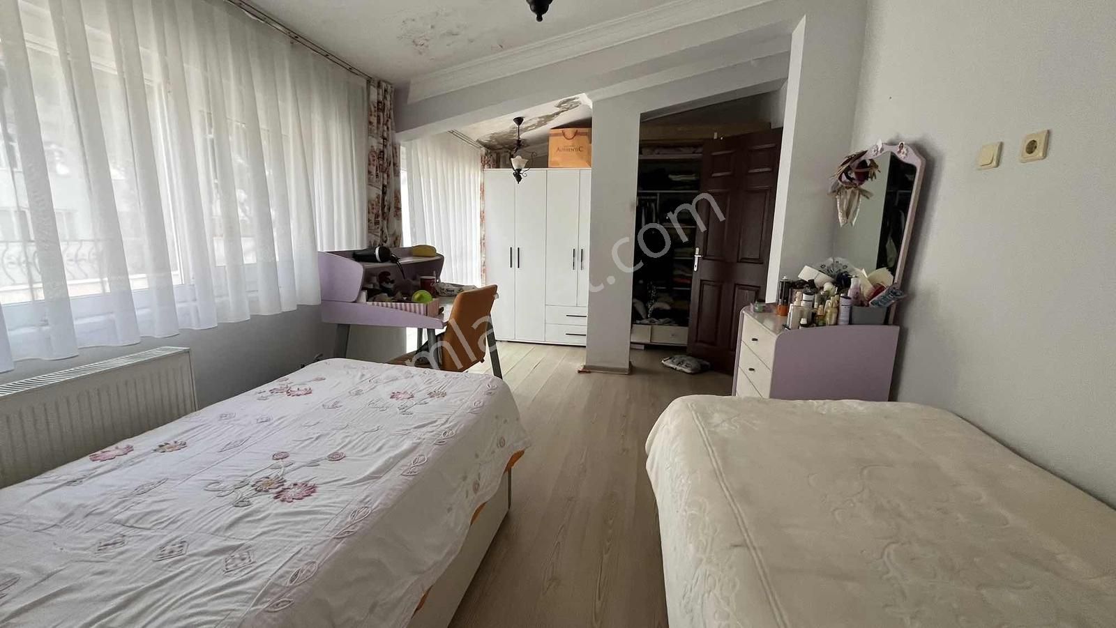 Sarıana Mahallesinde Satılık 4+1 Kapalı Mutfak Dubleks Daire - Görsel 24