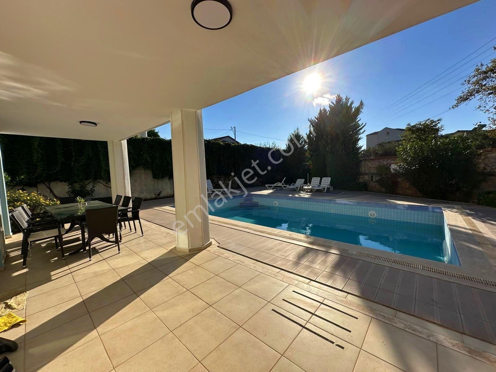 Ovacık'ta Ferah 4+1 Triplex Villa - Görsel 31