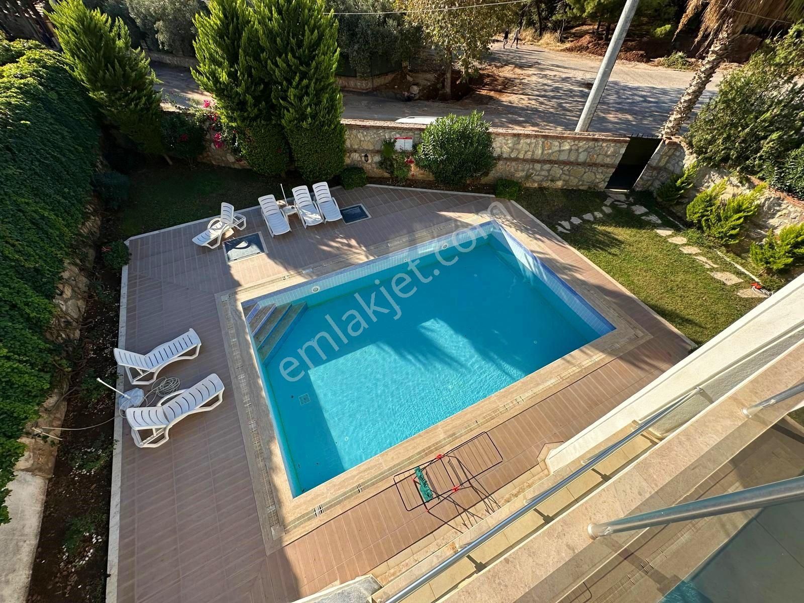 Ovacık'ta Ferah 4+1 Triplex Villa - Görsel 2