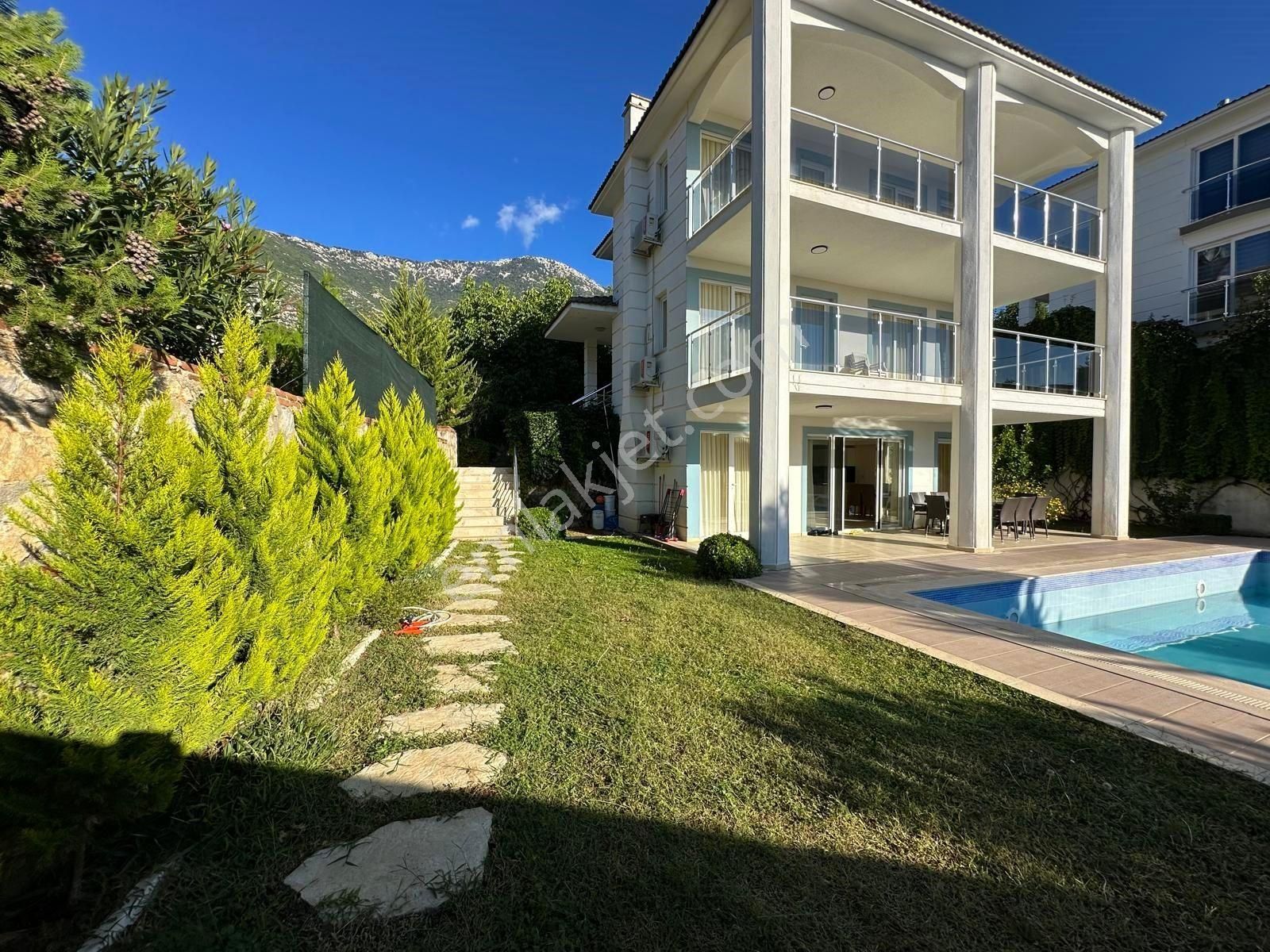 Ovacık'ta Ferah 4+1 Triplex Villa - Görsel 34
