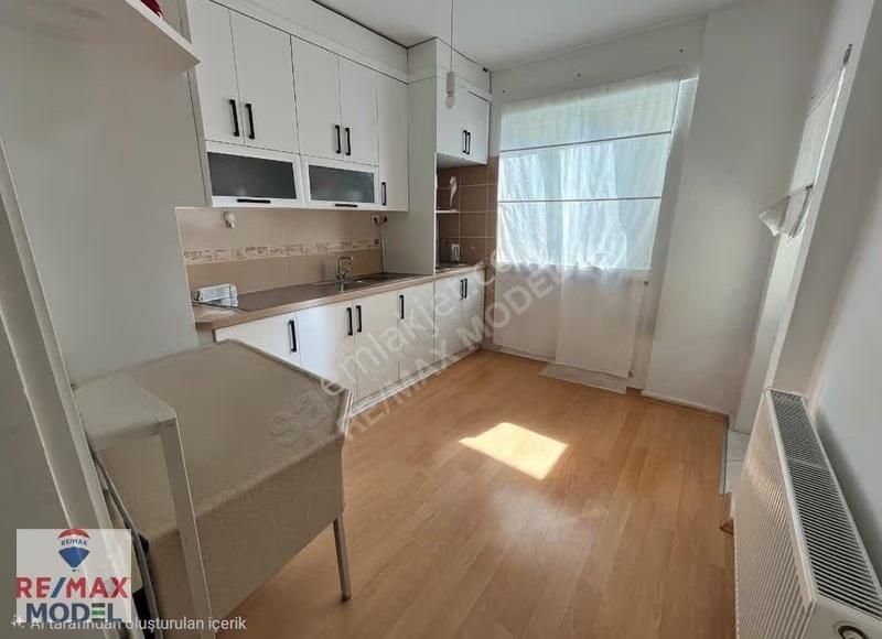 Remax Model Den Çamlık Akevler Sitesinde 3+1 Satılık Daire