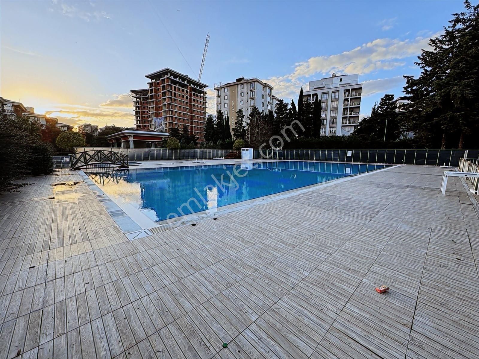 Neveser Konakları Kiralık 90m2 1+1 3.kat Geniş Balkonlu - Görsel 13