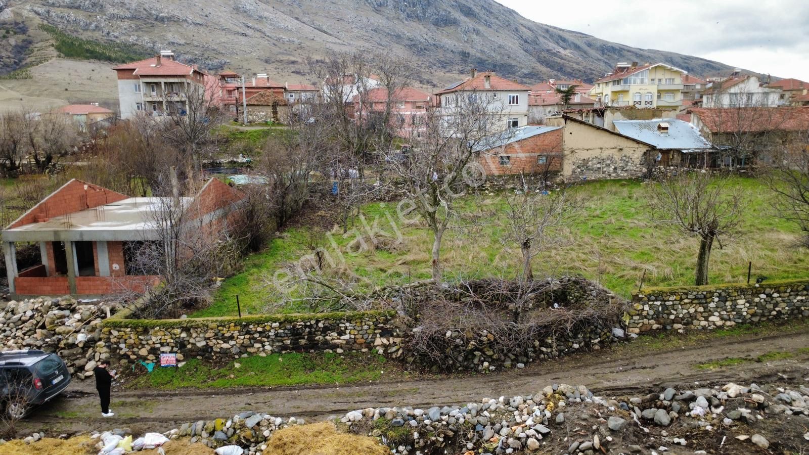 Afyonkarahisar Sandıklı'da Satılık Tarla