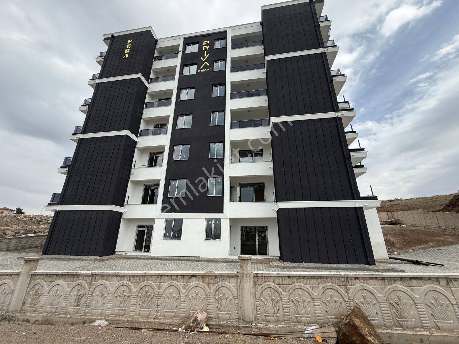 Fetanet Emlak'tan 2,5+1 Ultra Lüks Ara Kat Fırsat Dairesi