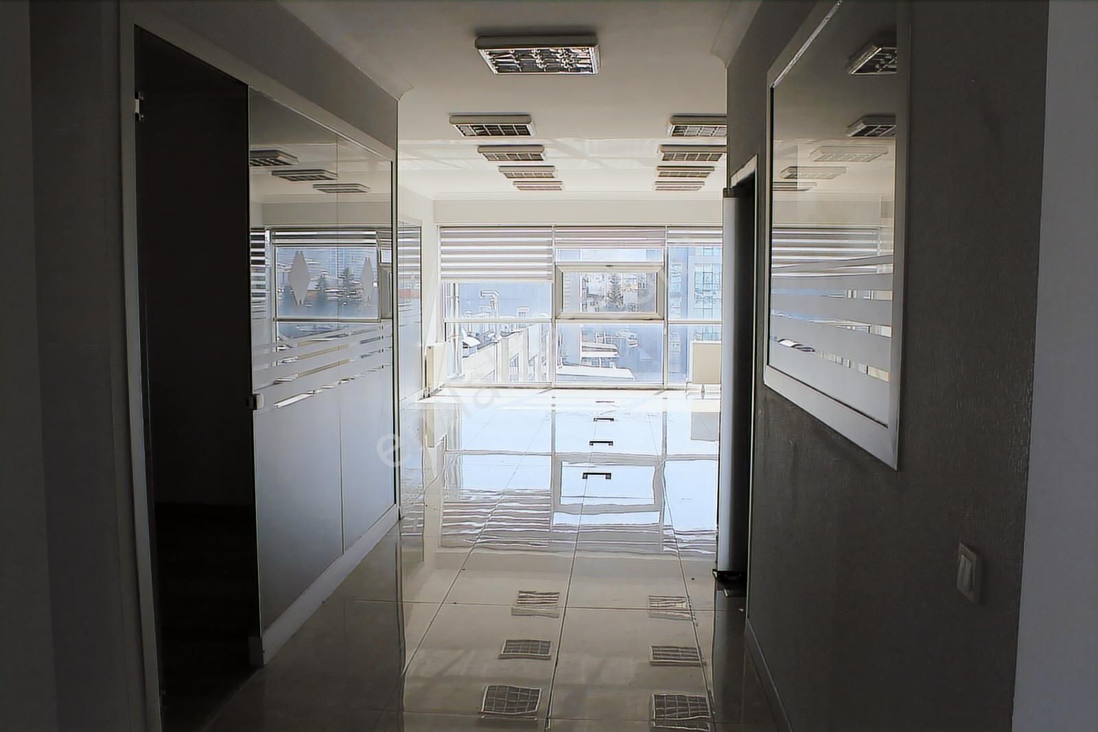 Çayyolu Anchor 'da Yapılı Geniş Ofis - Görsel 24