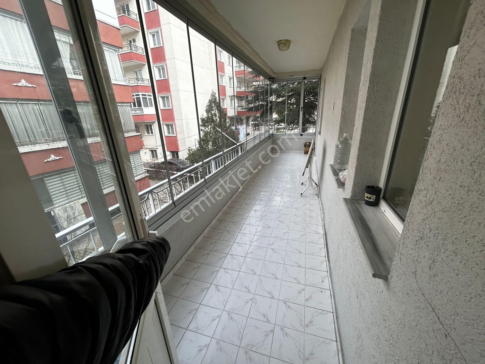 Sincan Selçuklu Mahallesinde 3+1 Full Eşyalı Yapılı Kiralık Daire !! - Görsel 15