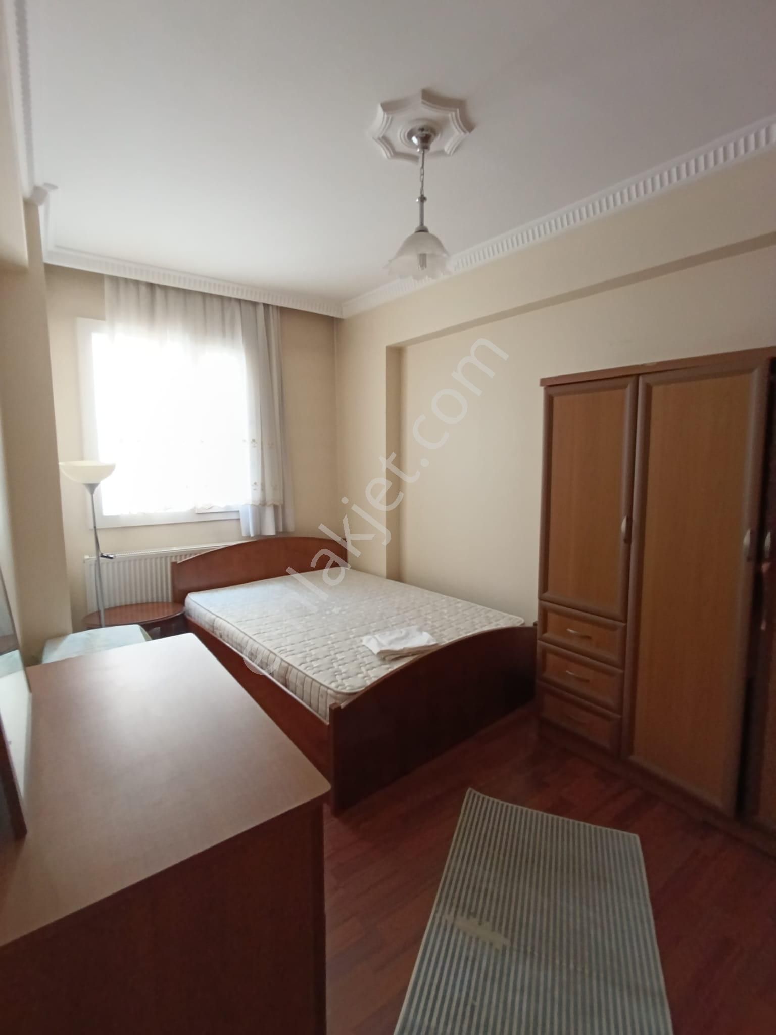 Balçova Eğitim'de Full Eşyalı Ara Kat D.gazlı 2+1 Kiralık Daire! - Görsel 12