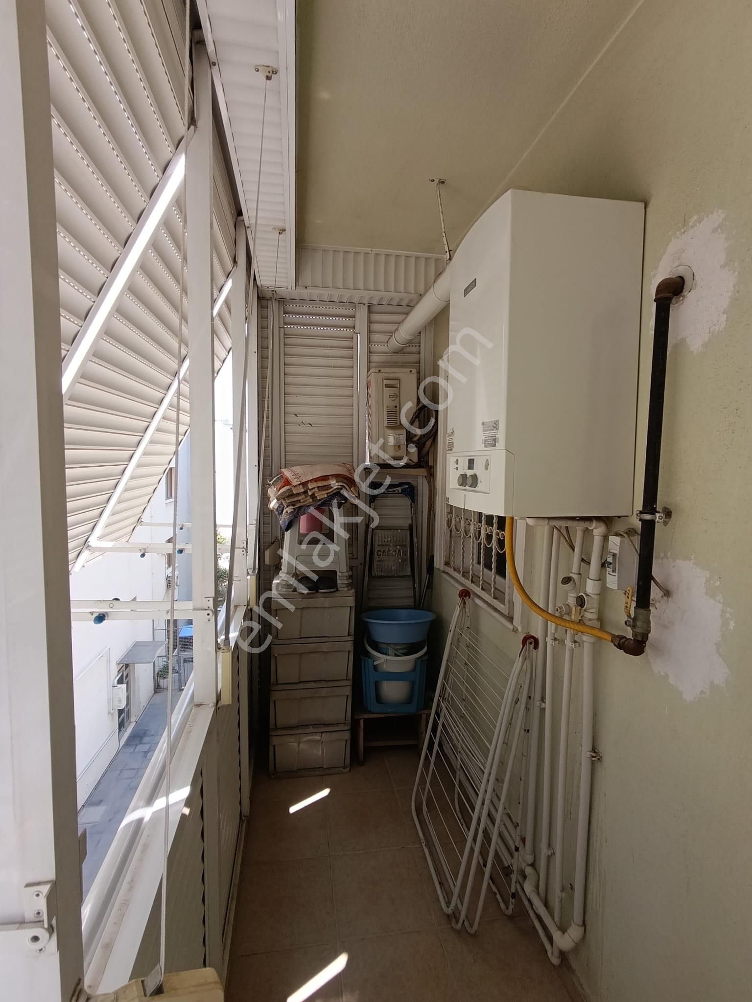 Balçova Eğitim'de Full Eşyalı Ara Kat D.gazlı 2+1 Kiralık Daire! - Görsel 6