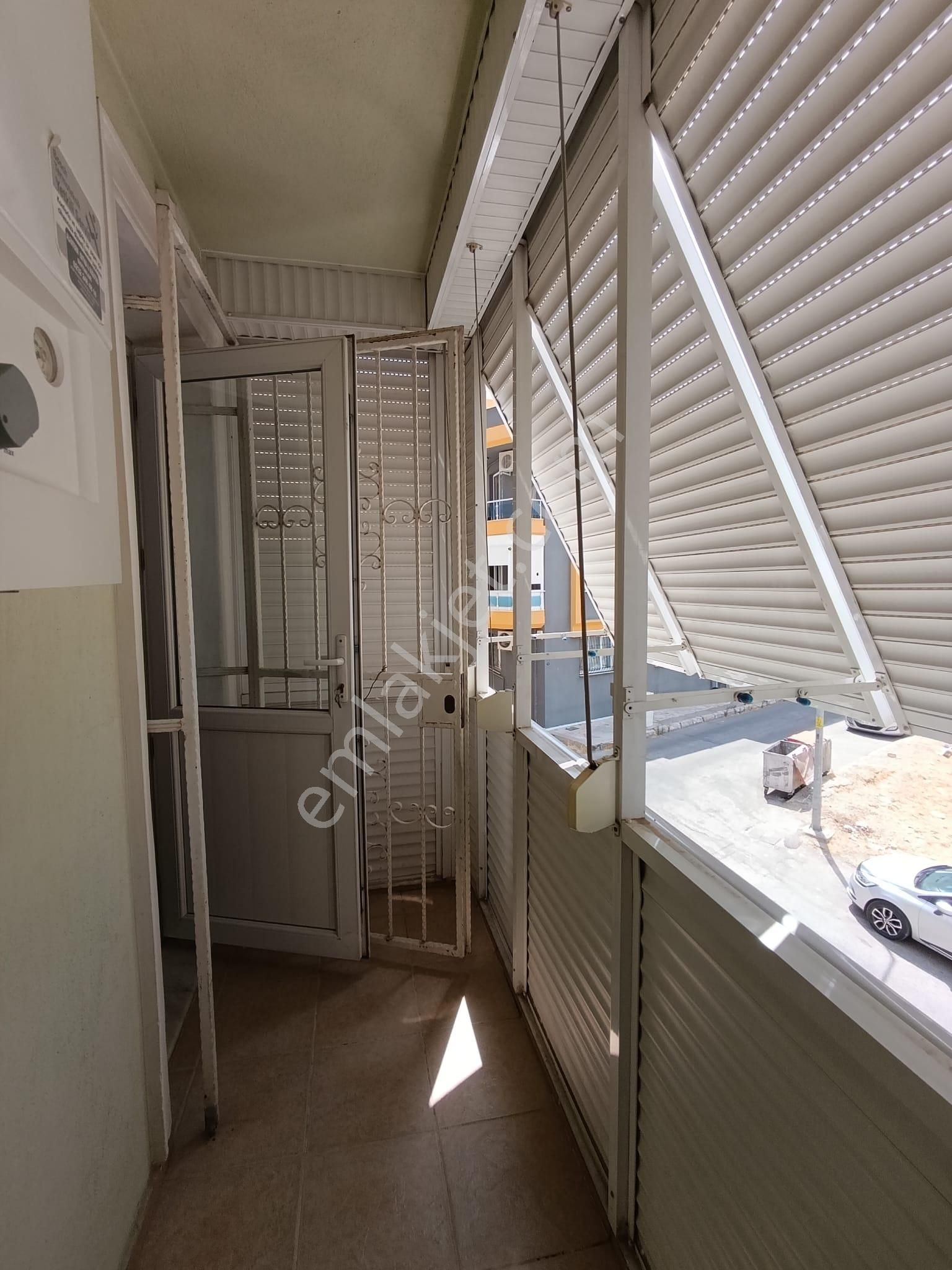 Balçova Eğitim'de Full Eşyalı Ara Kat D.gazlı 2+1 Kiralık Daire! - Görsel 7