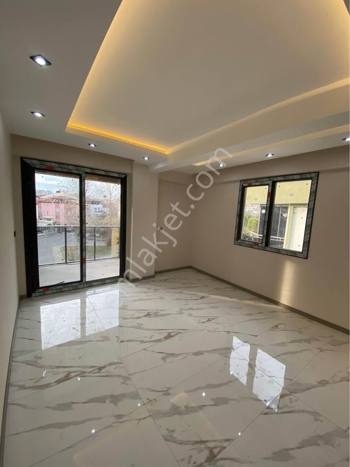 Beylikdüzü Yakuplu Mh. Metrobüse Yakın Mesafede 2+1 Daire.. - Görsel 2