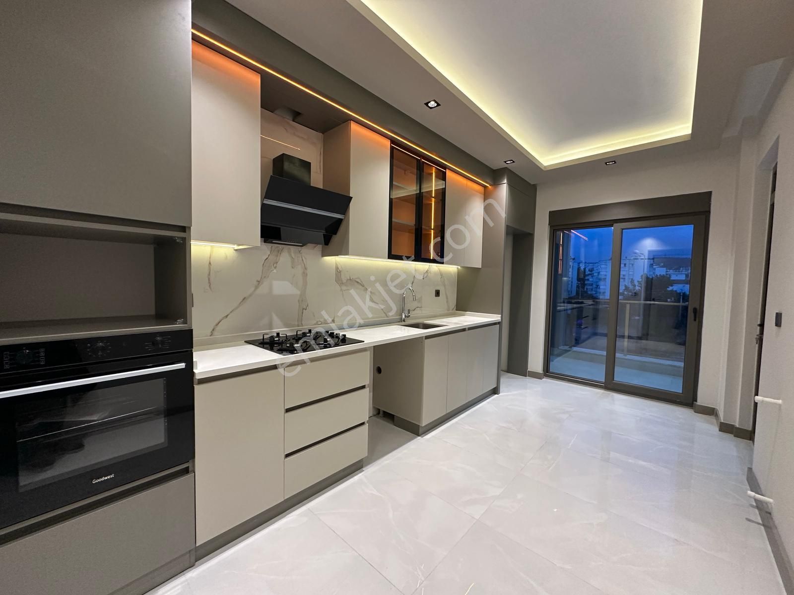 Aydoğmuş Mah. 2+1 Çook Geniş Ebeveyn Banyolu Çift Balkonlu Daire - Görsel 5