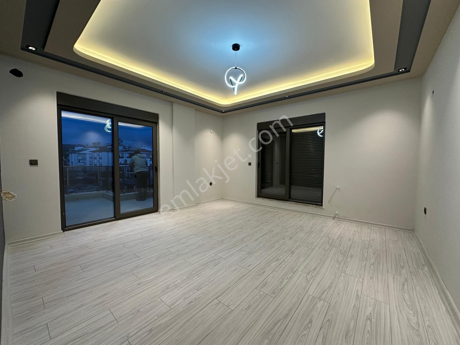 Aydoğmuş Mah. 2+1 Çook Geniş Ebeveyn Banyolu Çift Balkonlu Daire - Görsel 12