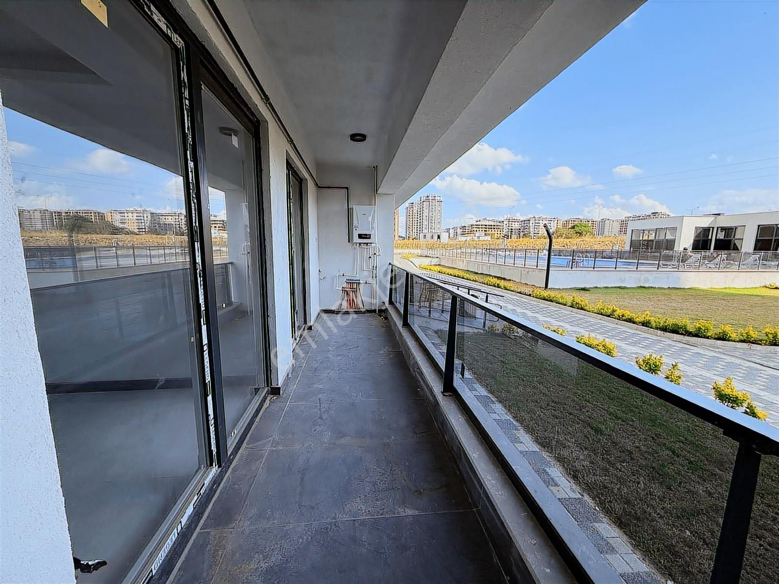 Turyaptan İzsiz Towersda Giriş Kat Havuz Cephe 3+1 Kiralık Daire - Görsel 18