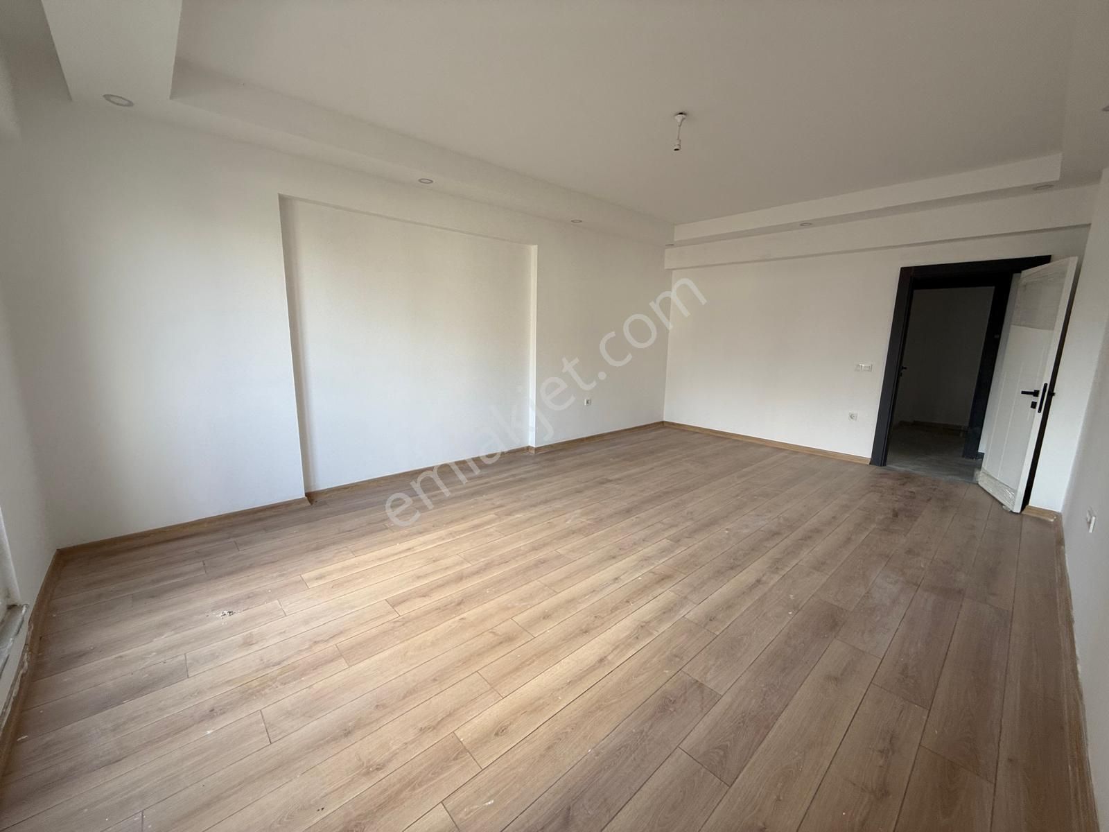 Turyaptan İzsiz Towersda Giriş Kat Havuz Cephe 3+1 Kiralık Daire - Görsel 5