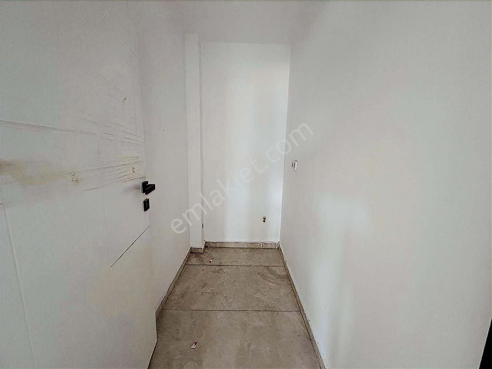 Turyaptan İzsiz Towersda Giriş Kat Havuz Cephe 3+1 Kiralık Daire - Görsel 10