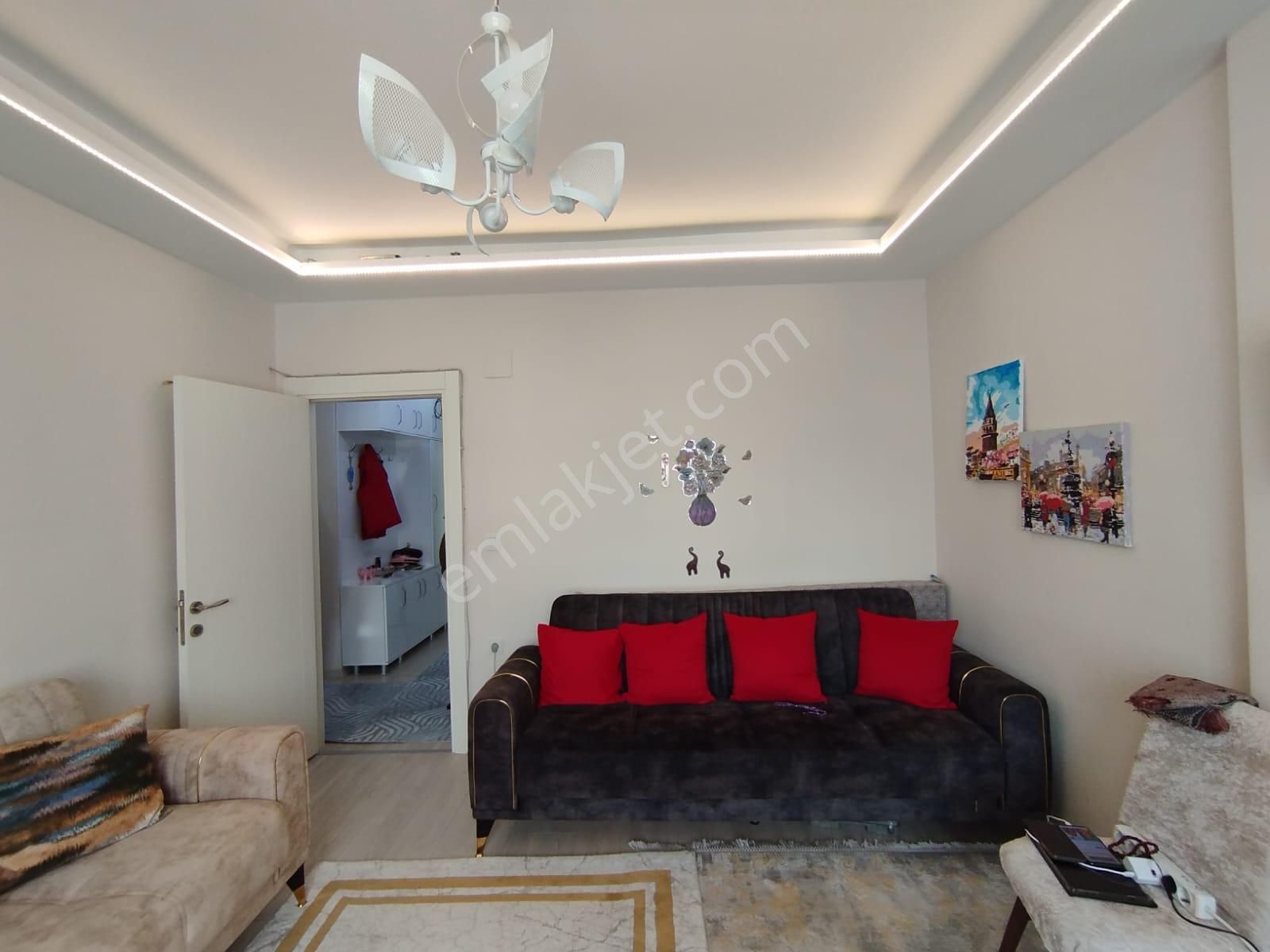 Aşağı Alata'da Satılık 2+1 Daire, 80m², Merkezi Konum - Görsel 10