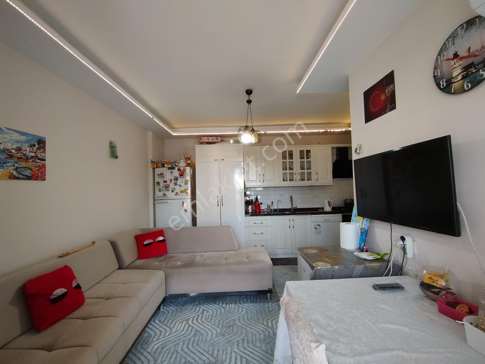 Aşağı Alata'da Satılık 2+1 Daire, 80m², Merkezi Konum - Görsel 6