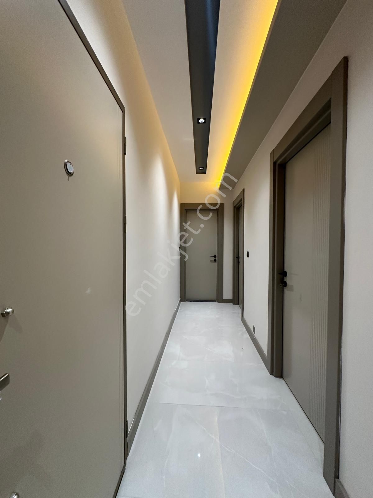 Aydoğmuş Mah. 3+1 Lüks Cadde Üzeri Ebeveyn Banyolu Çift Balkonlu - Görsel 34