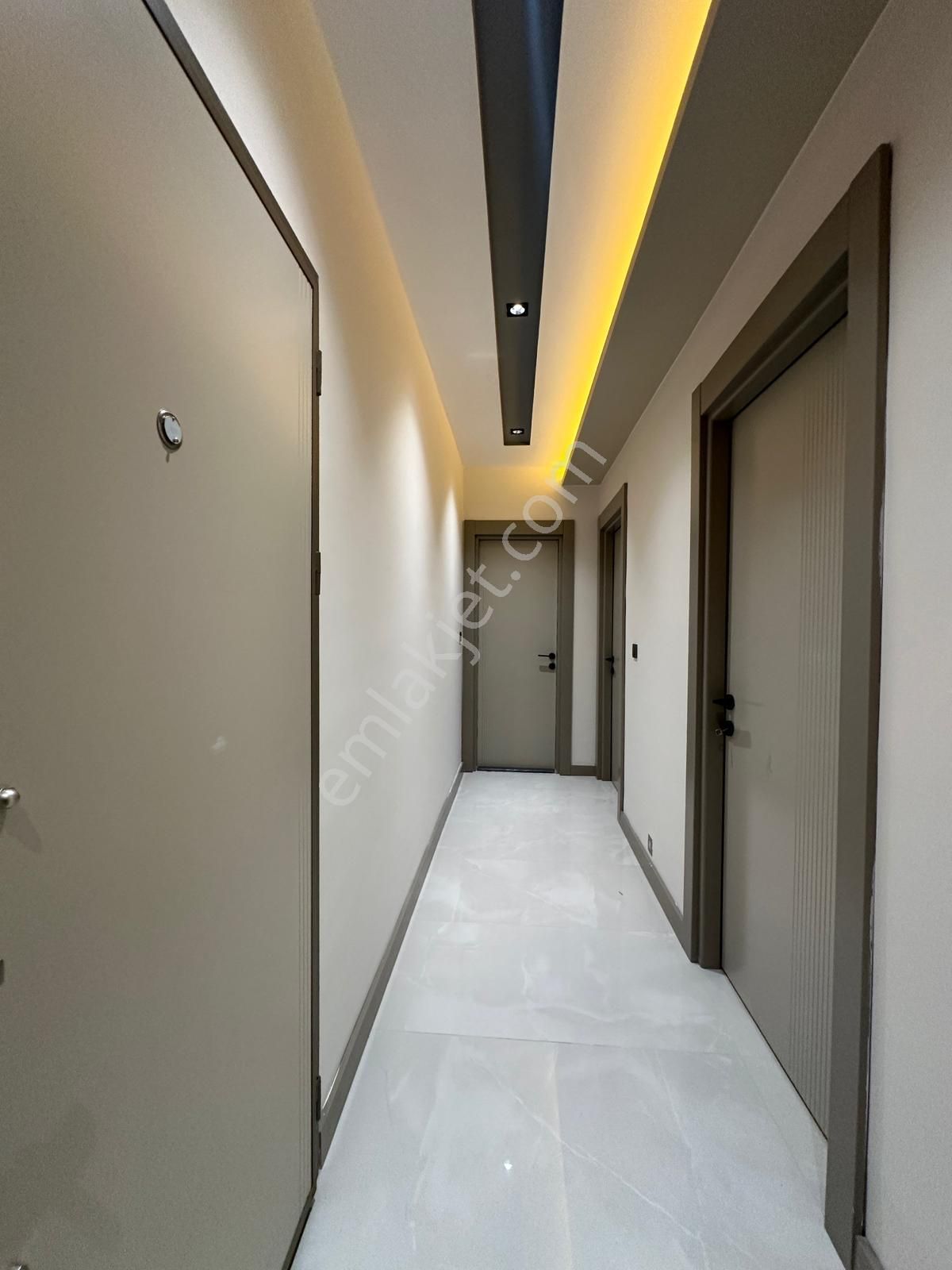 Aydoğmuş Mah. 3+1 Lüks Cadde Üzeri Ebeveyn Banyolu Çift Balkonlu - Görsel 30