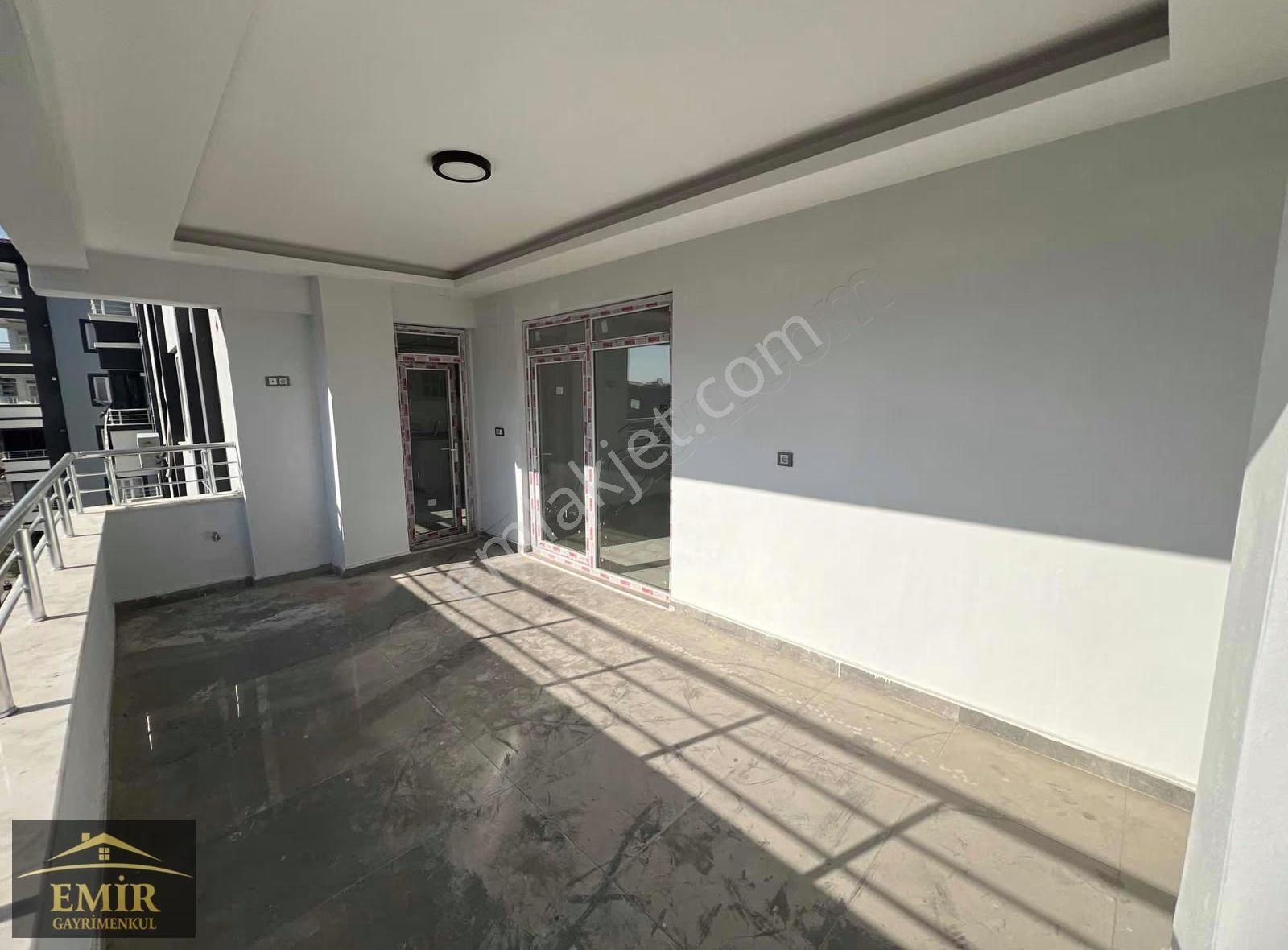 Emir Gayrimenul Belkızda Satılık 3+1 Oturuma Hazır Daire Sunar - Görsel 21