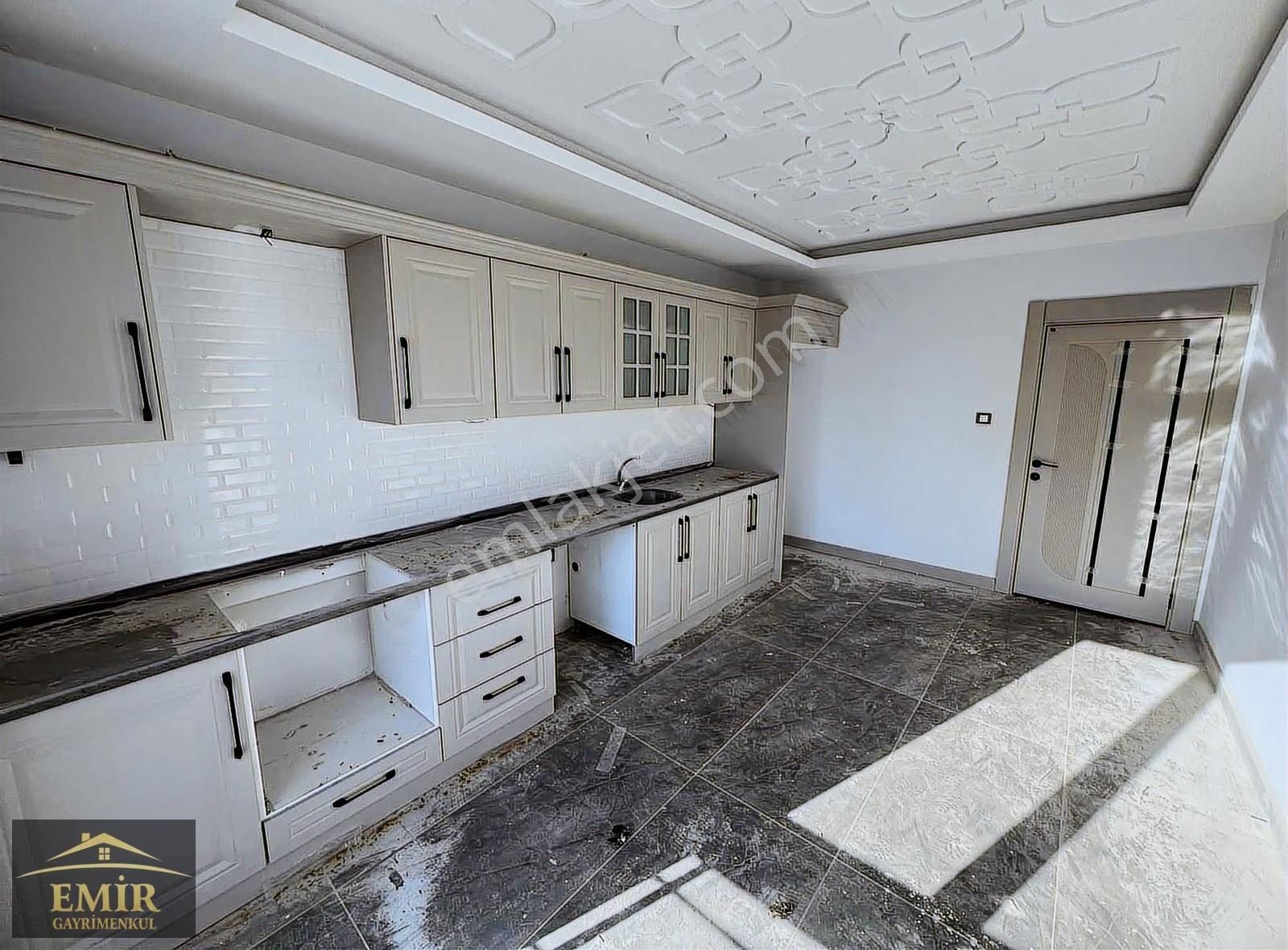 Emir Gayrimenul Belkızda Satılık 3+1 Oturuma Hazır Daire Sunar - Görsel 3