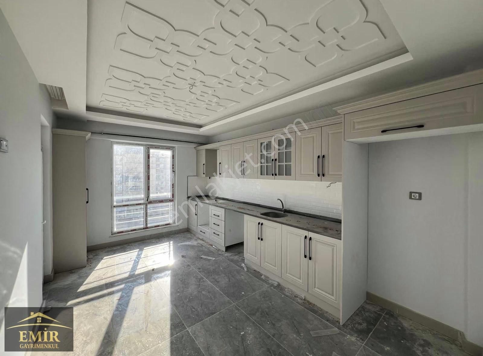 Emir Gayrimenul Belkızda Satılık 3+1 Oturuma Hazır Daire Sunar - Görsel 6