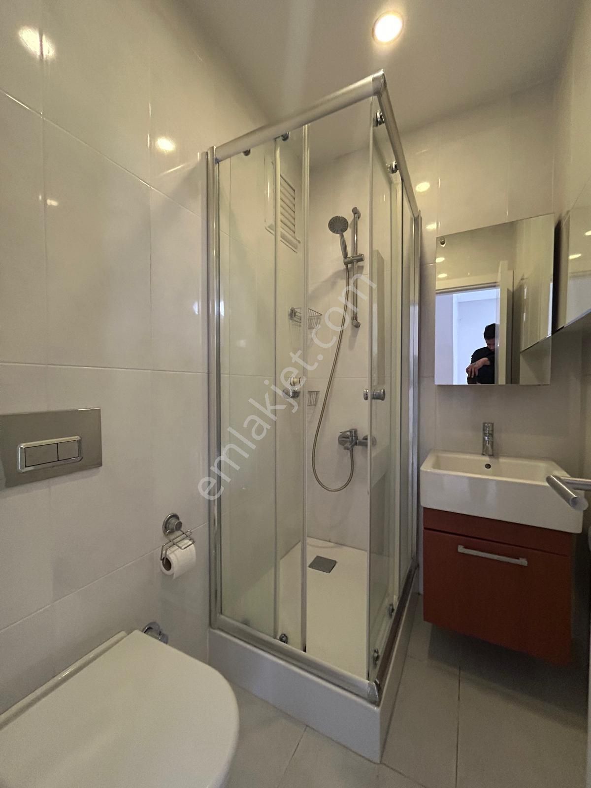 Kozyatağın'da Genç Bina Da Balkonlu Ebeveyn Banyolu Net 95m2 3+1 - Görsel 23