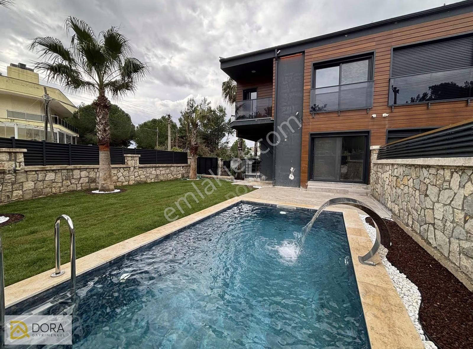 Kalabak'da Doğanın İçinde Satılık Köşe Konumlu Villa - Görsel 20