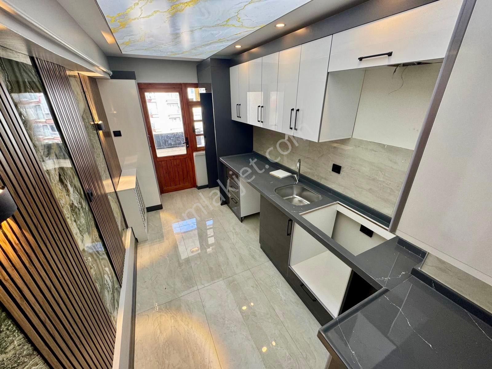 Osmangazi Mah Full Lüx Yapılı Ara Katta Ön Cephe 3+1 - Görsel 4