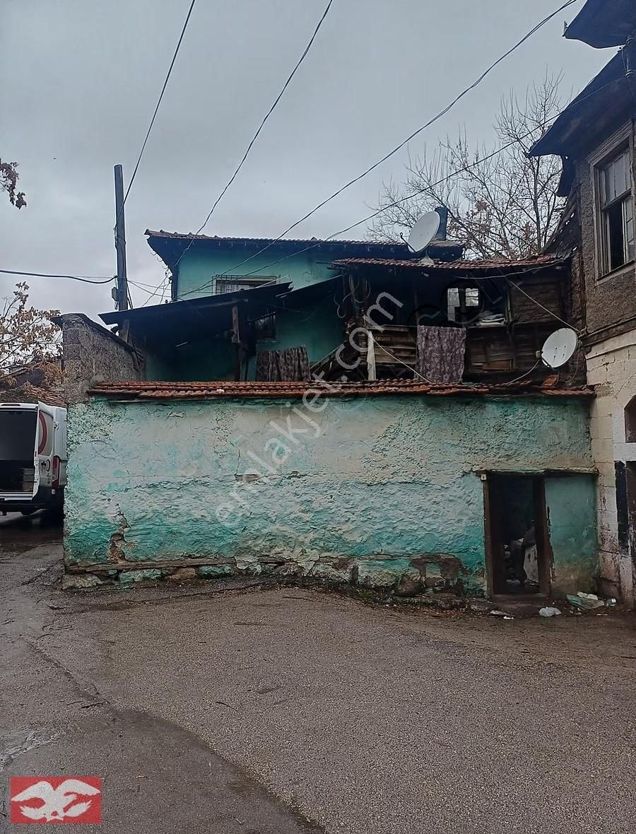 Altındağ Kale De 92 M2 Arsa İçerisinde Satılık 2 Katlı Ahşap Ev - Görsel 12