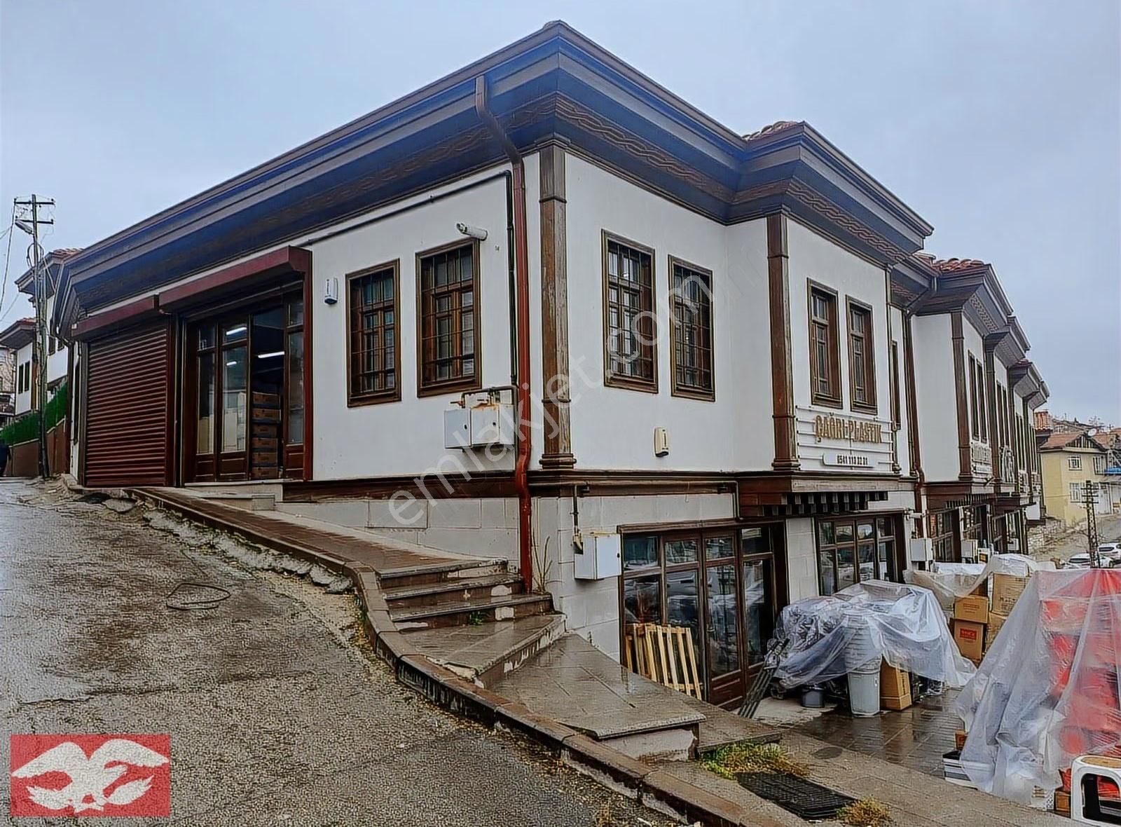 Altındağ Kale De 92 M2 Arsa İçerisinde Satılık 2 Katlı Ahşap Ev - Görsel 3