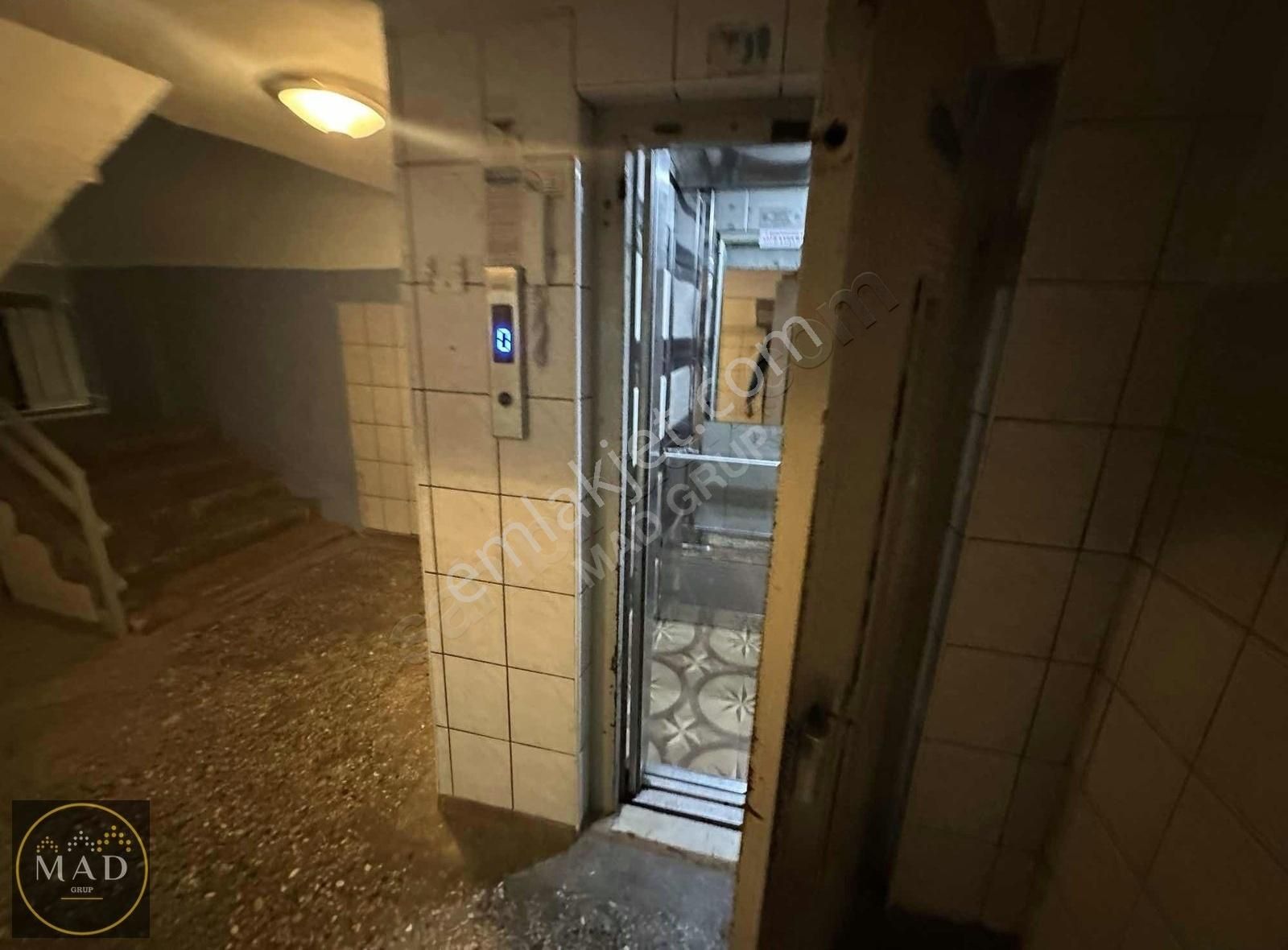 Cadde Üstünde Ayrı Mutfaklı 2+1 Daire - Görsel 24