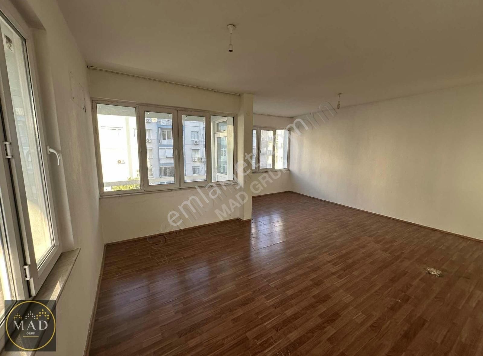 Cadde Üstünde Ayrı Mutfaklı 2+1 Daire - Görsel 29