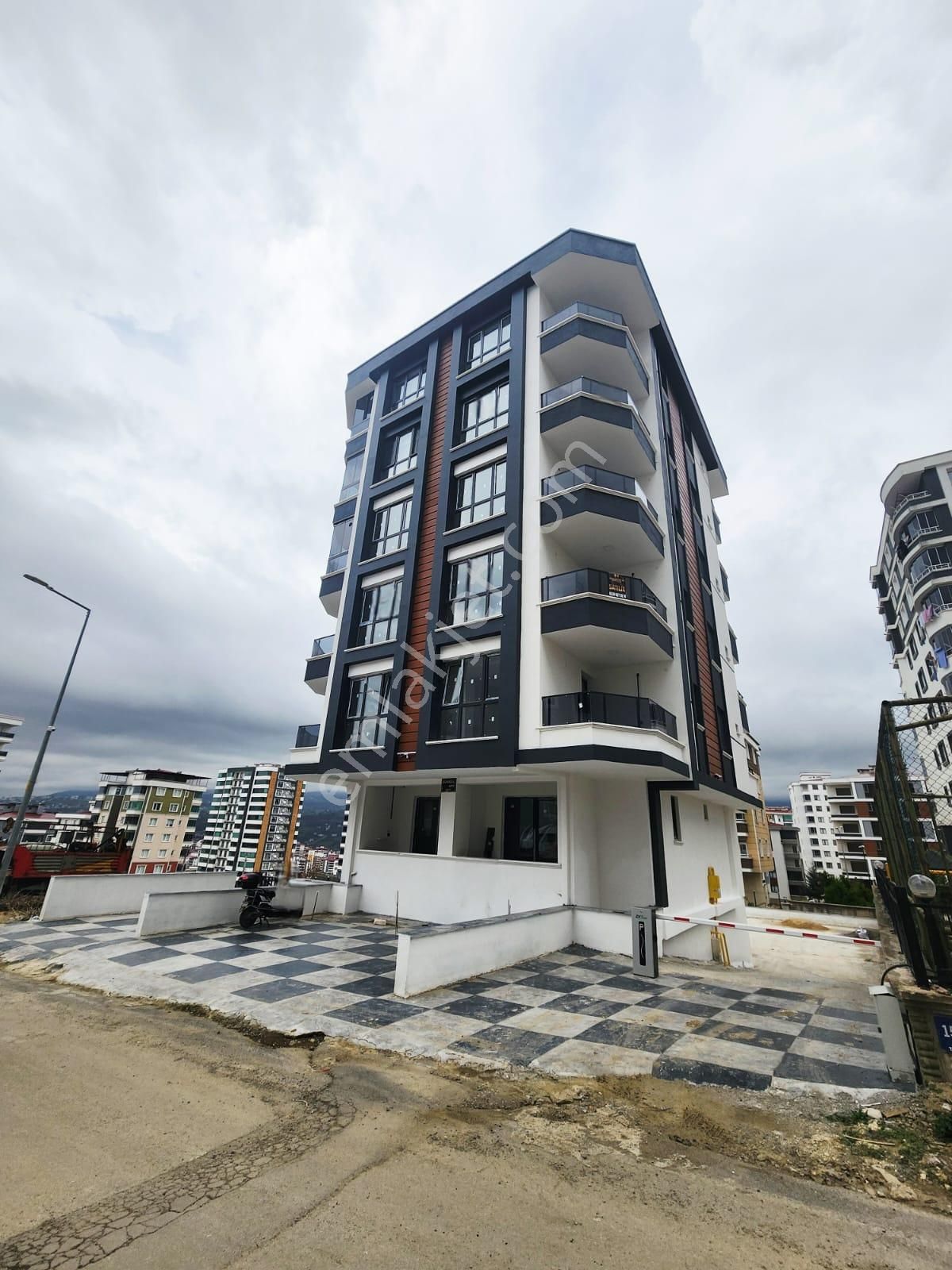 Samsun İlkadım Tepecik Mahallesinde 2+1 Satılık Daire