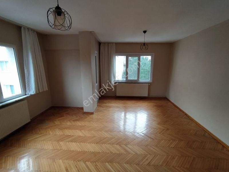 Mertcan Dan Yakacık Meydana Yürüme Arakat 3+1 Balkonlu Kiralık - Görsel 2