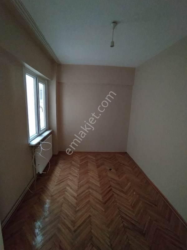 Mertcan Dan Yakacık Meydana Yürüme Arakat 3+1 Balkonlu Kiralık - Görsel 13